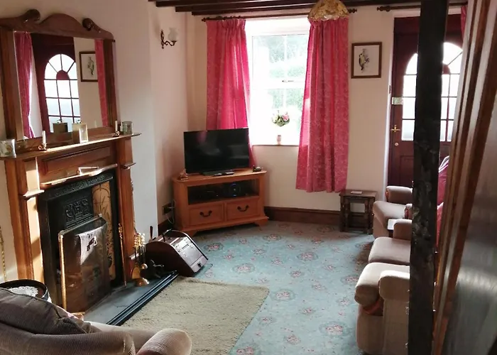 2 Rhys Terrace